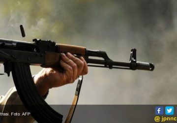 Pilkada Serentak 2018, Anggota PPK di Garut Dilatih Menembak