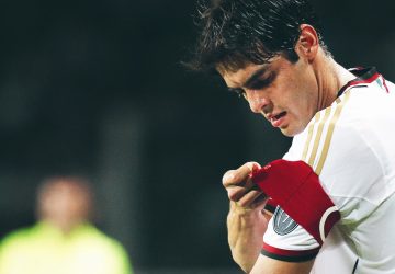Kaka Buka Pintu Melatih Milan