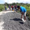 Warga Bambakoro Berjibaku “Lawan” Jalan Rusak …?