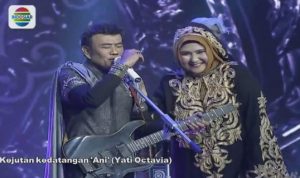 Rhoma Irama dan Yati Oktavia Dipertemukan, Warganet Pada Baper