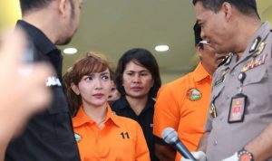 Tidur Berhimpitan di Rutan, Roro Fitria Mengeluh
