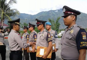 Evakuasi Jenaza Pakai Motor, 4 Bhabin Dapat Reward dari Kapolres Sigi