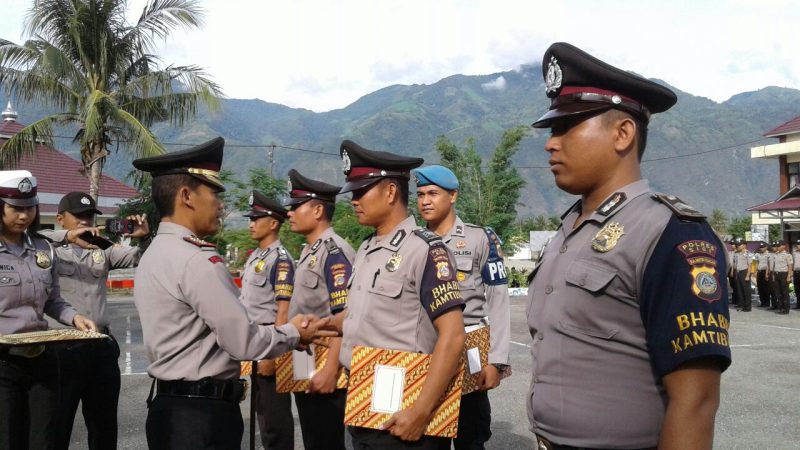Evakuasi Jenaza Pakai Motor, 4 Bhabin Dapat Reward dari Kapolres Sigi