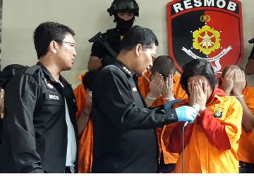 Pembobol 64 Bank Ditangkap, Tersangka Cuma Butuh 5 Menit Pasang Alat Skimmer