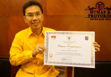 Sigi Raih Penghargaan Bintang Dua Prestasi Kinerja dari Kemendagri