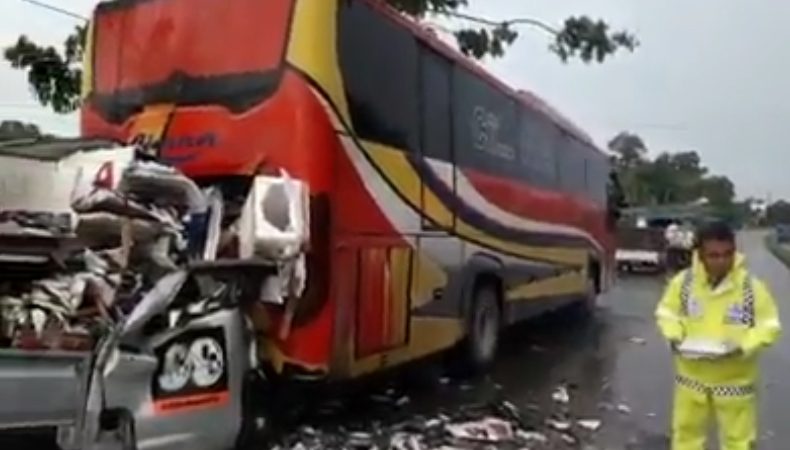 Kecelakaan Maut di Desa Siawung, Sopir Tewas Terjepit