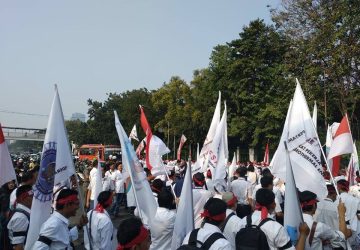 Ribuan Karyawan Pertamina Minta Rini Soemarno Dicopot
