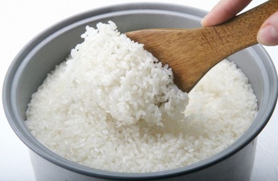 Cara Memasak Agar Nasi Di Rice Cooker Putih Dan Tidak Mudah Basi Infopena Com