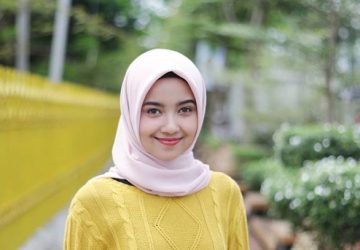 Beda Parpol, Caleg Cantik dari PSI Ini Putuskan Pacar