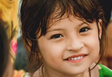 Jihan, Anak Cantik Korban Tsunami Palu yang Tengah Viral