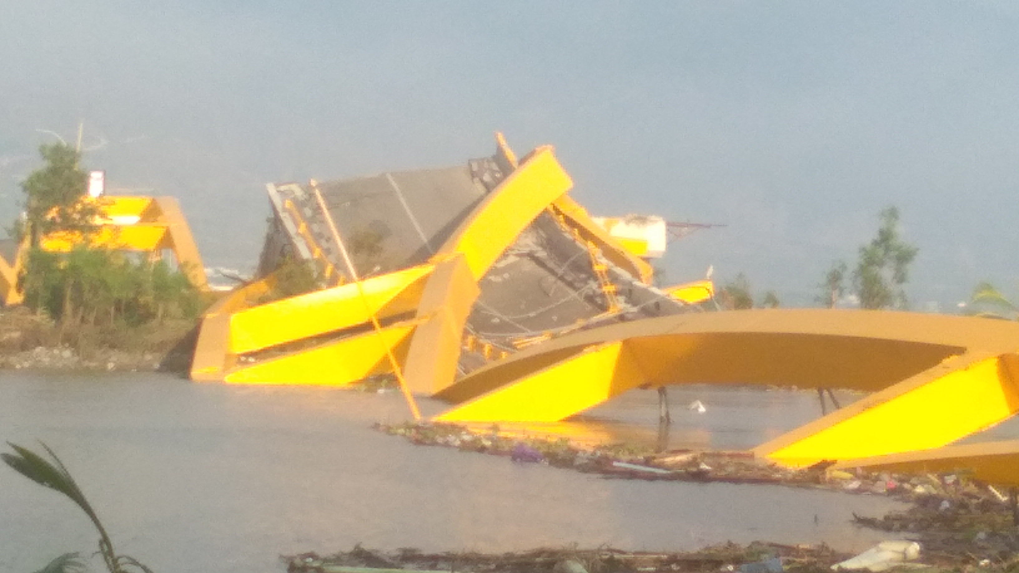 17+ Gempa Palu Jembatan Kuning PNG