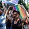 Hukum Rajam Hingga Tewas Diberlakukan, Gay di Brunei Ketakutan