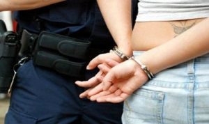 Dua Wanita Bos Arisan Online Bodong Ditangkap
