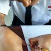 Siswa Ini jadi Viral Karena Hobi Menulis Terbalik, Ini Videonya!