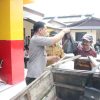 Bertemu Pemulung, Kapolres Palu Langsung Berikan Sembako
