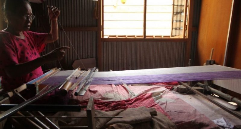 Mengenal Kain Tenun Sengkang yang jadi Tren Gegara Masuk Program TVRI Belajar dari Rumah