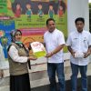 Gugus Tugas Covid-19 Pasangkayu Serahkan Bantuan APD ke Puskesmas