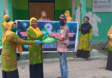 Aisyiyah Sulteng Bagikan Sembako Pada Kaum Dhuafa di Kota Palu