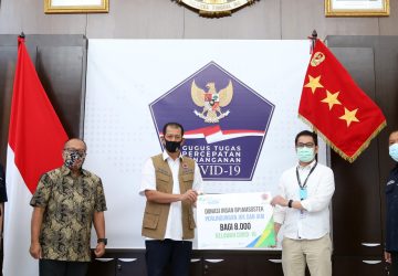 Danamon Salurkan Donasi Perlindungan Asuransi Bagi Relawan Covid-19