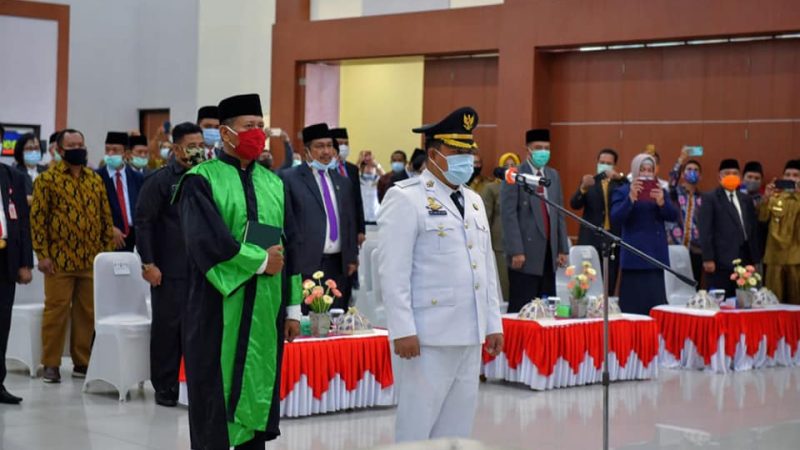Gubernur Lantik Bupati Morowali Utara