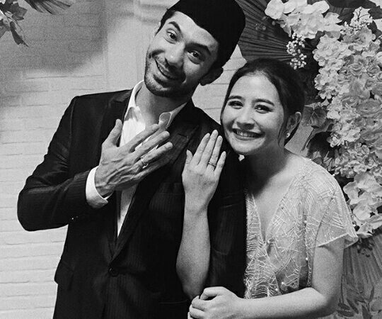 Prilly Latuconsina ‘Taaruf’