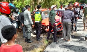 Dua Kendaraan Roda Empat Baku Tabrak di Sigi