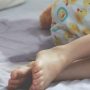 Anak Sering Ngompol Malam, Coba Lakukan Terapi Ini!