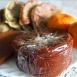 Perajin Kue Keranjang Tetap Produksi Meski Pesanan Sepi