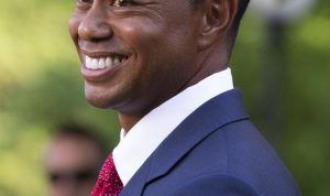 Tiger Woods Dilarikan ke Rumah Sakit Karena Kecelakaan