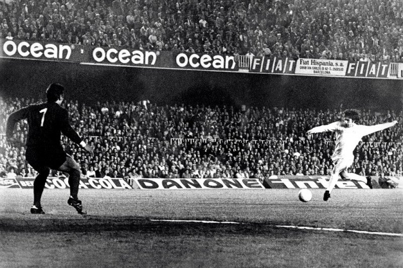 Peter Lorimer Meninggal Dunia di Usia 74 Tahun