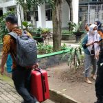 KPK Bawa 3 Koper Hasil Penggeledahan di Kantor Gubernur Sulsel