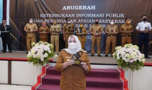 Sekwan DPRD Sulteng Raih Peringkat Pertama Plakat Monev Keterbukaan Informasi Publik 2021