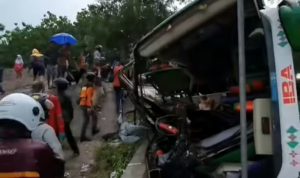 Kecelakaan Bukit Bego, 13 Tewas, 34 Orang Dirawat