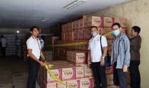 Diduga Timbun Minyak Goreng, Dua Gudang di Palu Disegel