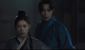 Alchemy of Souls Episode 7: Mu Deok Tersedot Masuk Ke Dalam Cermin Ajaib