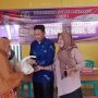 Muhaimin Yunus Bagikan Paket Sembako Pada Warga Poso