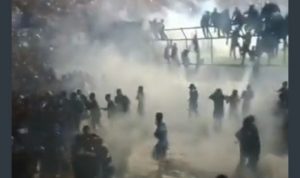 Dua Anggota Polisi Gugur Akibat Kerusuhan Suporter di Stadion Kanjuruhan
