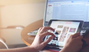 Apple Dikabarkan akan Buat iPad 16 Inci untuk 2023
