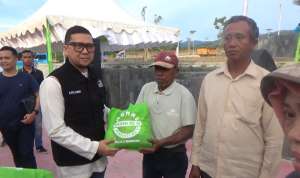 KAHMI Peduli Bagikan 1.150 Paket Sembako di Huntap Sigi
