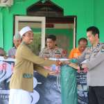 Alumni NNZZ – SPDT Polres Pasangkayu Serahkan Al quran dan Karpet di Mushalah dan Pondok Al quran