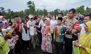Ketua DPRD Sulteng Resmikan Jembatan Wanamukti II di Desa Anutapura