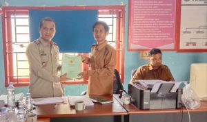 BPN Pasangkayu Serahkan 106 Sertifikat Tanah di Desa Batumatoru