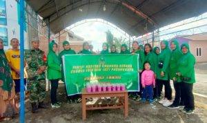 Persit KCK Kodim 1427 Bagikan Takjil Buka Puasa