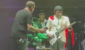 Deep Purple Hentikan Soneta di Konser Deep Purple