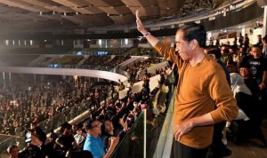 Presiden Joko Widodo Hadiri dan Bernyanyi di Konser Deep Purple