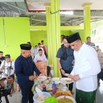 Usai Jadi Khatib Jum’at di Masjid Nurul Iman, Tolitoli Anwar Hafid Dijamu Makan Soto