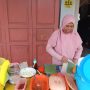 Warga Desa Tada Ini Sekeluarga Dukung Anwar – Reny Karena Program Sekolah dan Kesehatan Gratis