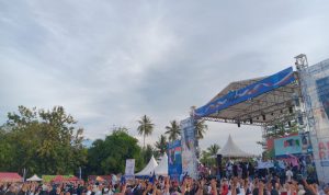 Zumba Massal Perembuan BERANI di Desa Tada Berlangsung Meriah