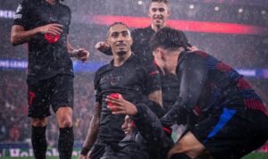 Barcelona Menang Dramatis 5-4 atas Benfica, Amankan Posisi Kedua