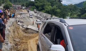 Akses Jalan Trans Sulawesi di Poso Kembali Normal Pasca Longsor